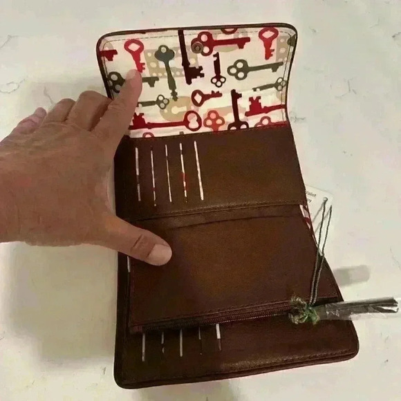 Vera Bradley Red Corduroy Large Wallet Tri-Fold Clutch Oversized NWT - Picture 9 of 10